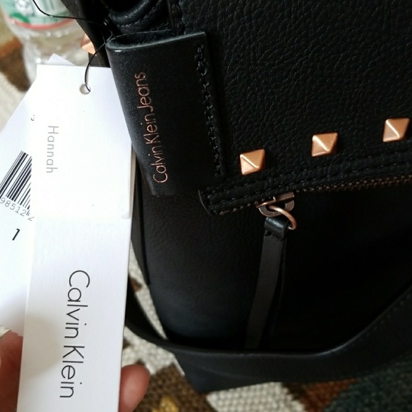 Calvin Klein Hannah Black Crossbody Messenger Bag - Picture 3 of 6